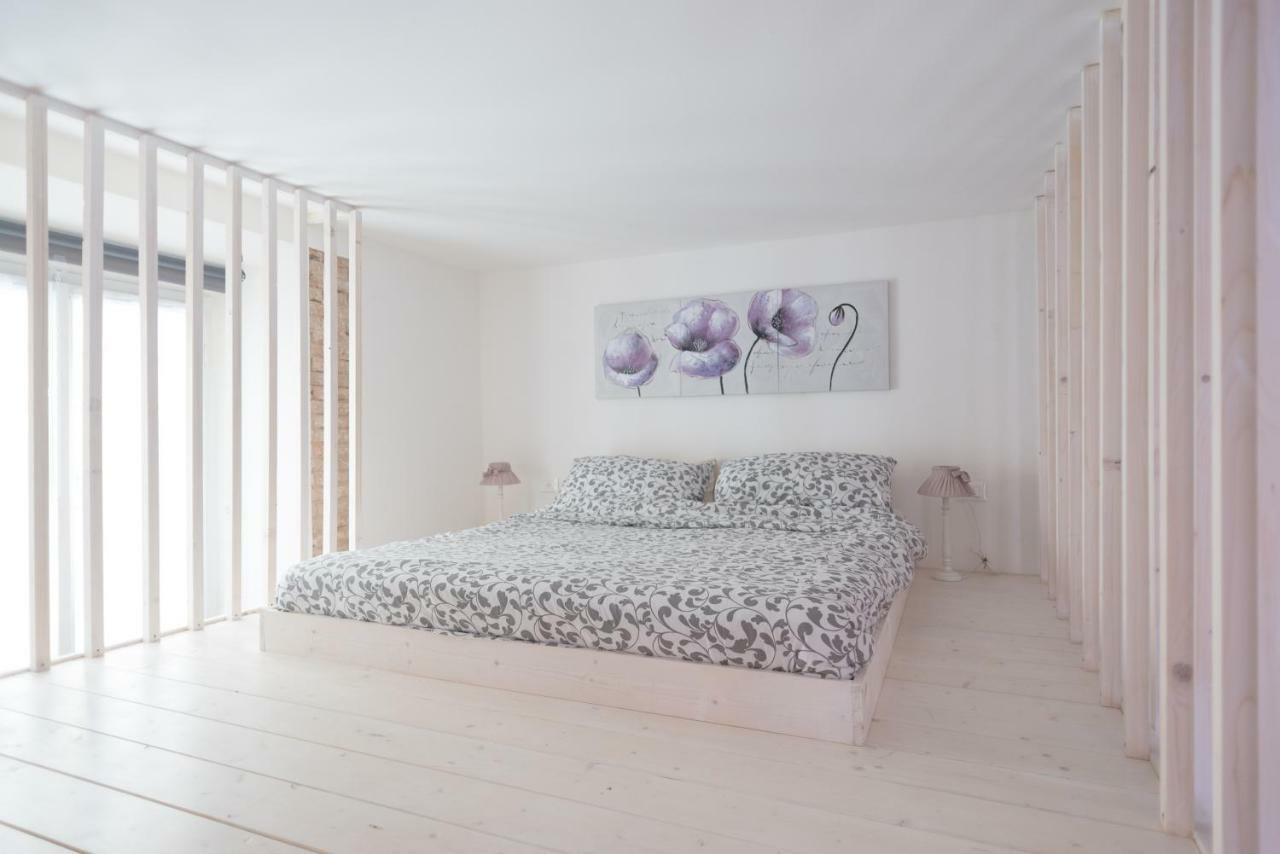 New Loft In The Heart Of Bologna Apartman Kültér fotó
